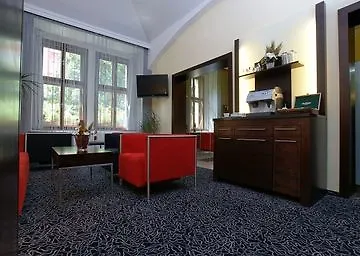 Hotel Lunik Prague 3*,